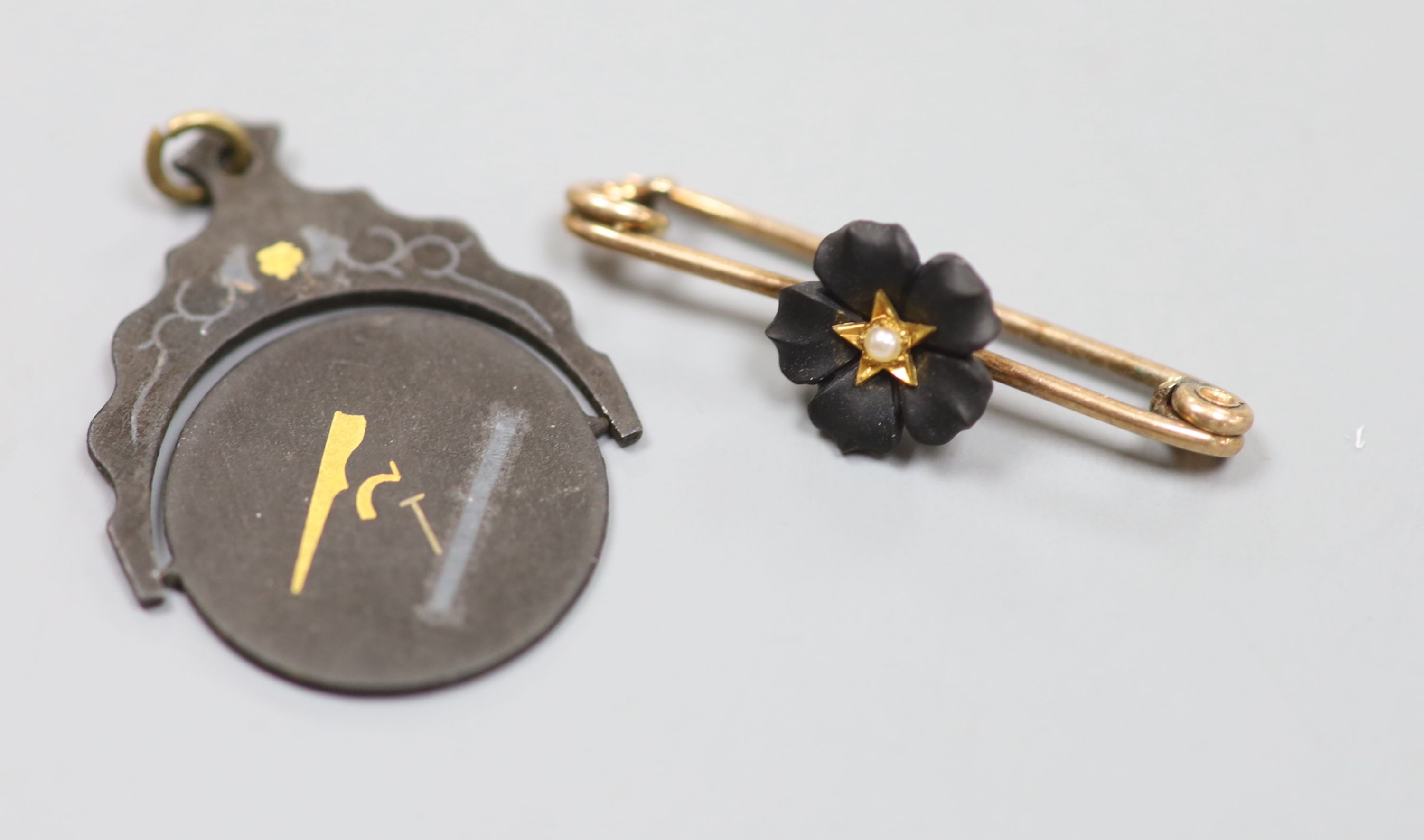 A 9ct and cameo shell ring, a 9ct and chrysoprase ring, a bar brooch, pendant and gilt metal pendant watch on a 9ct chain